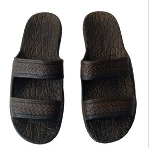 Pali Hawaii Unisex Dark Brown Sandals. Size 11.